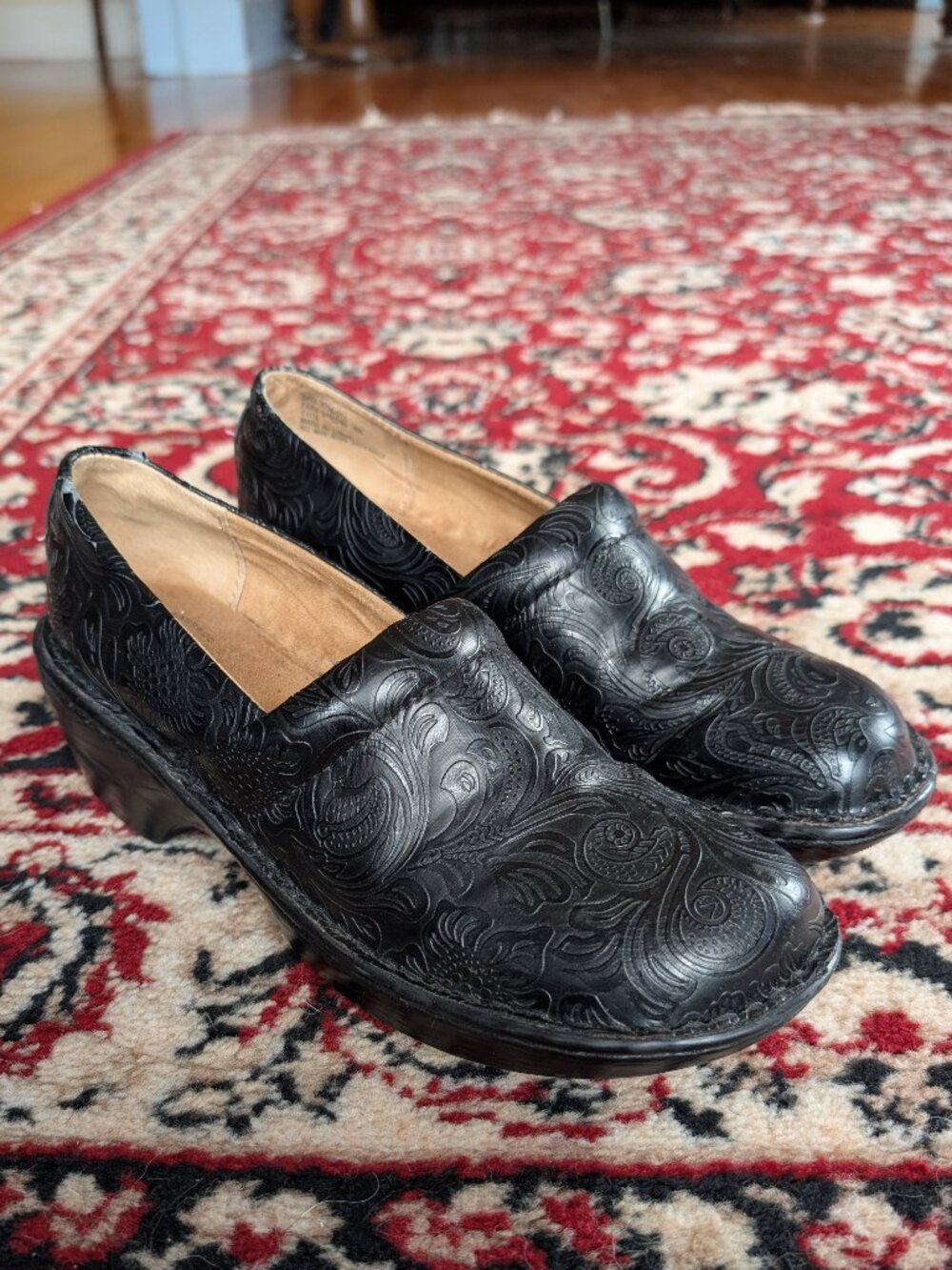 Bass Women's Clog Size 8